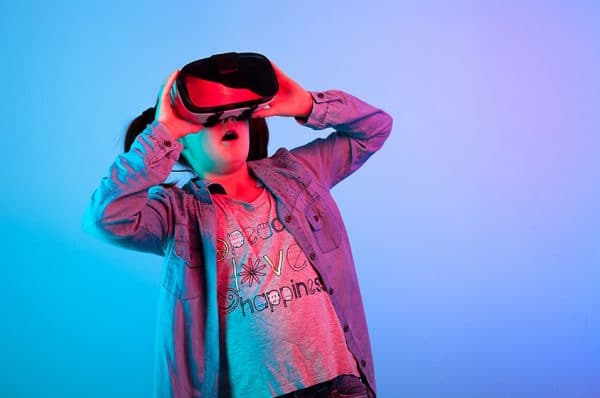 گوگل به دنبال ساخت هدست واقعیت افزوده است