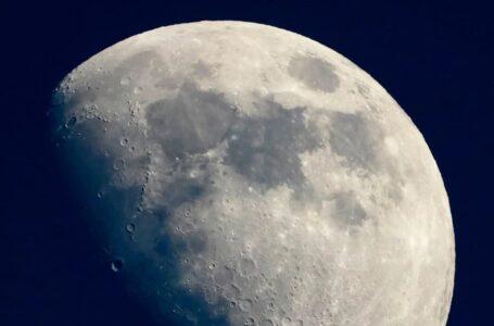 کشف دو گوی شیشه‌ای در کره ماه
