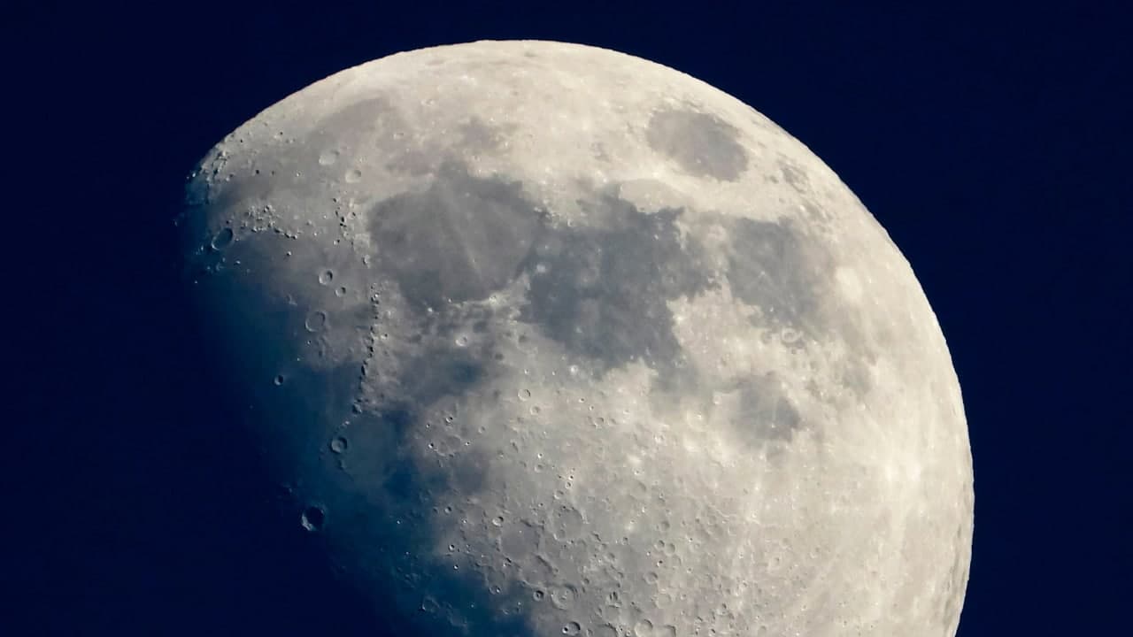 کشف دو گوی شیشه‌ای در کره ماه