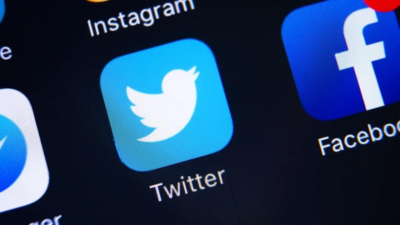 قابلیت ویرایش توییتر تاریخچه اصلاحات توییت را نشان می‌دهد