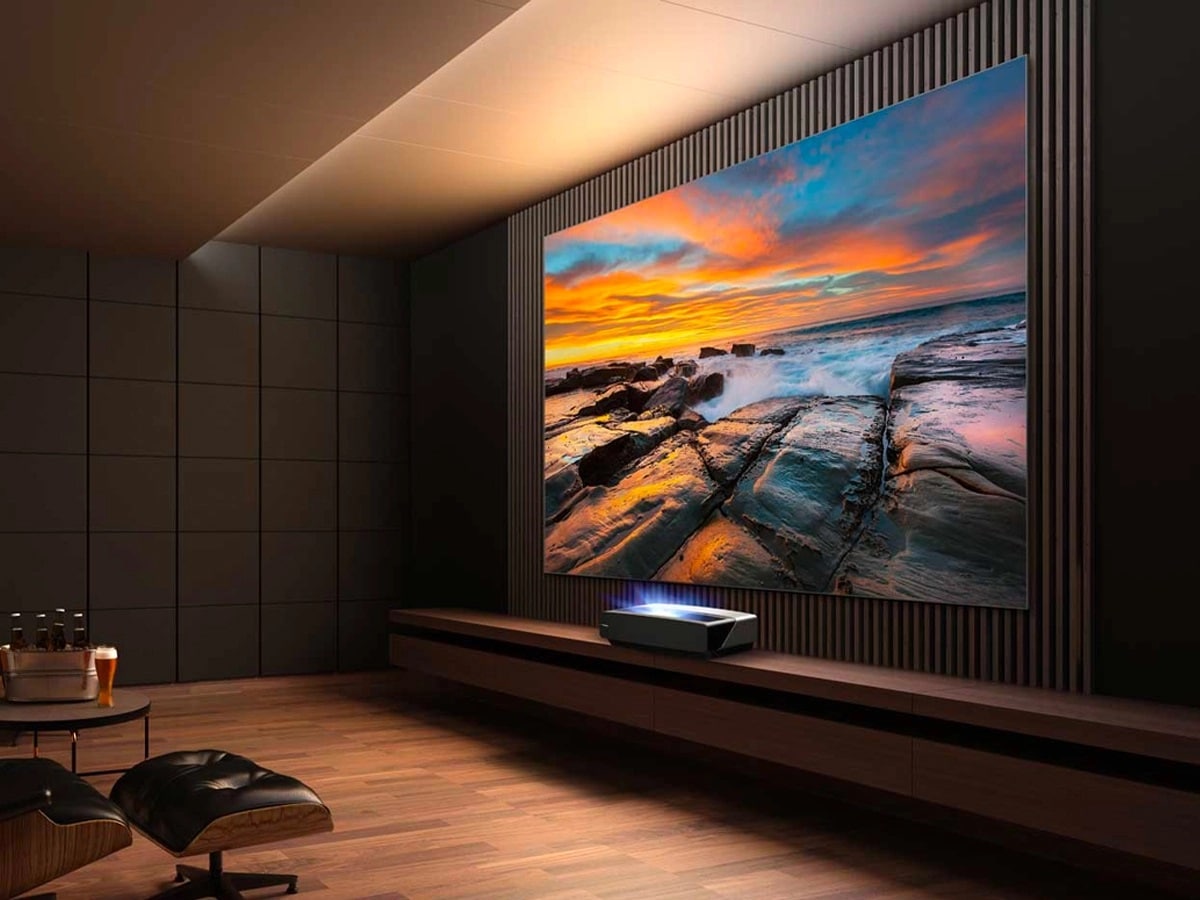 هایسنس از اولین تلویزیون لیرزی 120 اینچی جهان رونمایی کرد