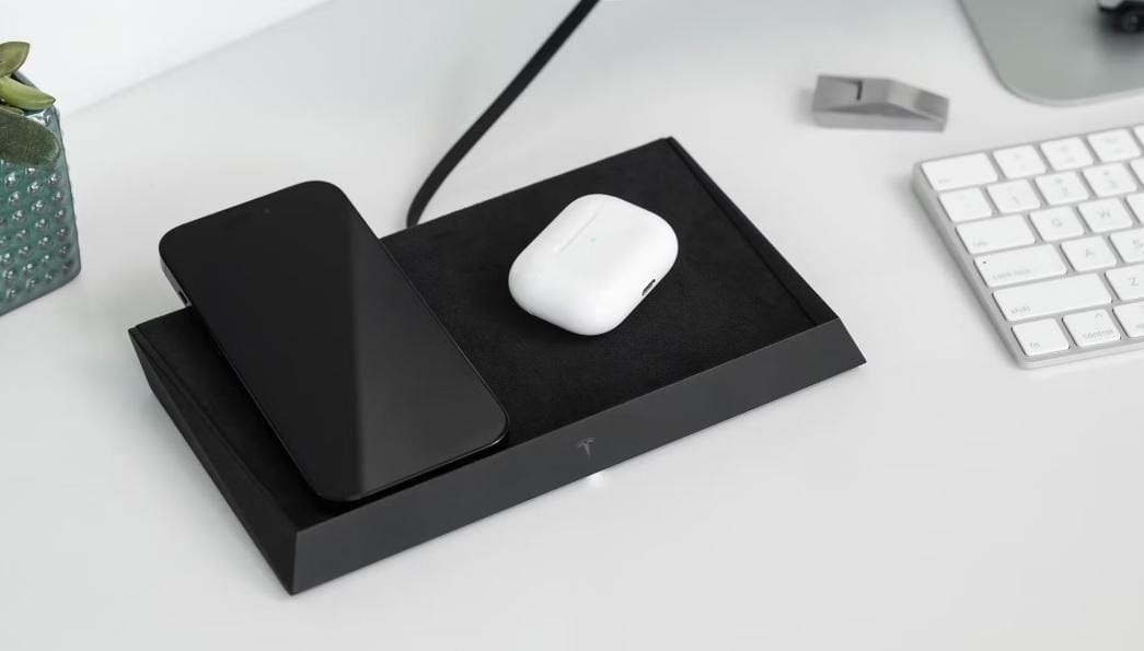 شارژ بی‌ سیم تسلا درون خود دارای 30 سیم‌پیچ است