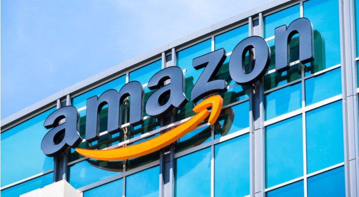 ارزش سهام آمازون در سال 2022 به نصف رسید
