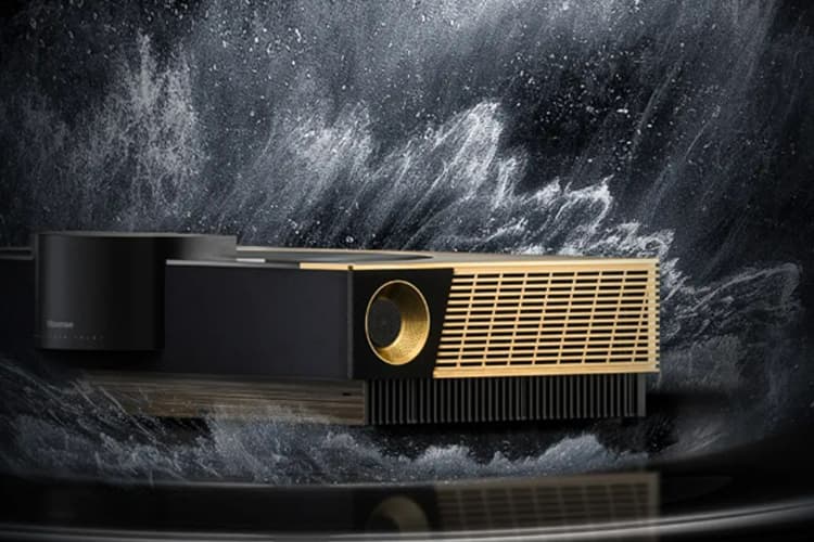 هایسنس از اولین پروژکتور لیزری تمام رنگی 8K جهان رونمایی کرد