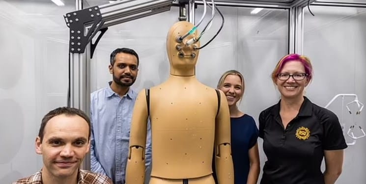 رباتی که هنگام حرکت عرق می‌کند