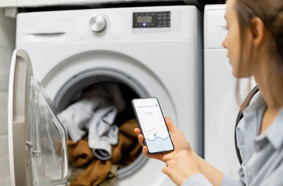 اتفاقی عجیب در ماشین لباسشویی هوشمند ال‌جی؛ مصرف 3.7 گیگابایت اینترنت روزانه!